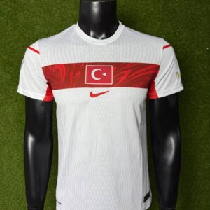 TR ÖZEL BEYAZ FORMA